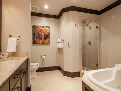 Luxury Vail 3 Bedroom Ski Condo - Sleeps 6 - Mountain Views Luxury Vail 3 Bedroom Ski Condo - Sleeps 6 - Mountain Views